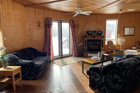 2009 QUARRY Rd, Severn, ON L0K 1E0