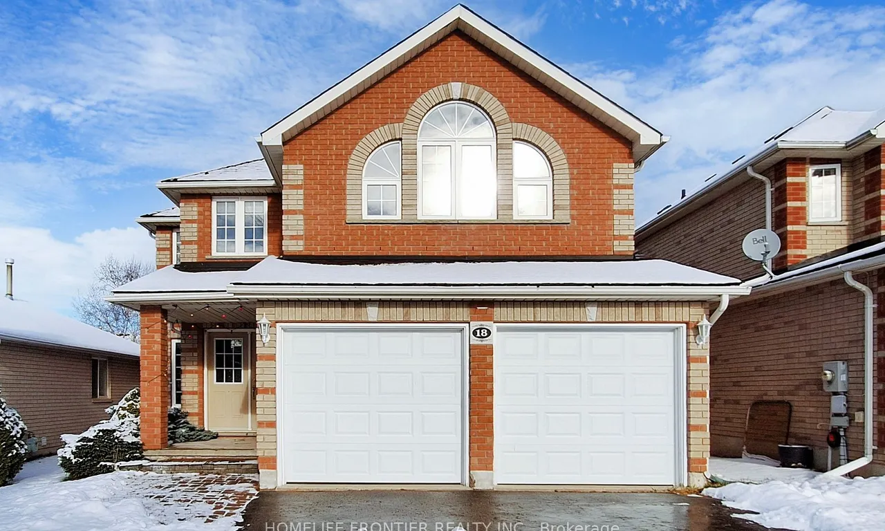 18 Benjamin Lane, Barrie, ON L4N 0S2