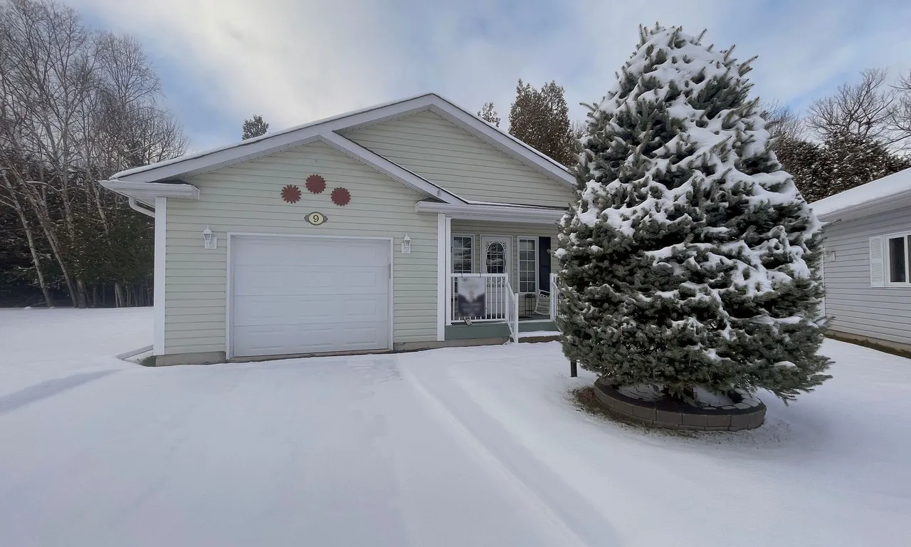 9 VENTNOR Cres, Wasaga Beach, ON L9Z 3A8