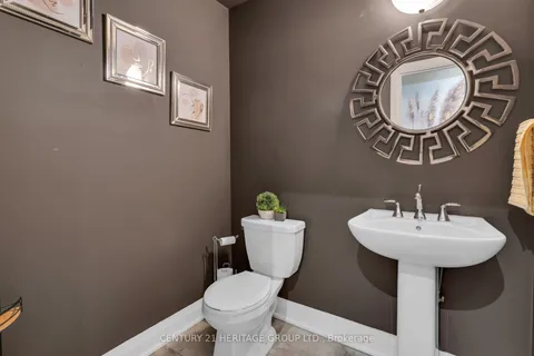13 Mabern Street, Barrie, ON L9J 0J1