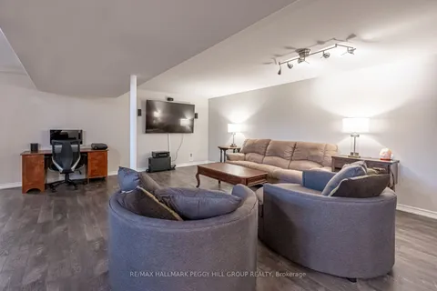 21 Keyzer Dr, Oro-Medonte, ON L0K 2G0