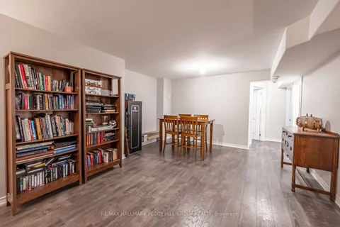 21 Keyzer Dr, Oro-Medonte, ON L0K 2G0