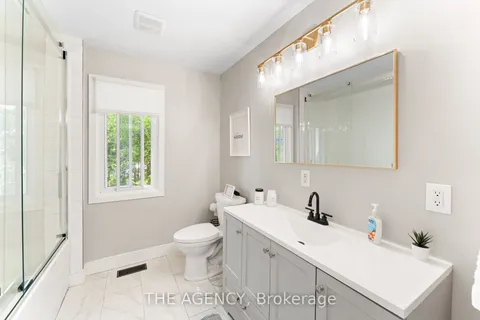 15 32nd St, Wasaga Beach, ON L9Z 2S5