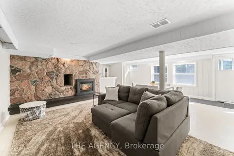 15 32nd St, Wasaga Beach, ON L9Z 2S5