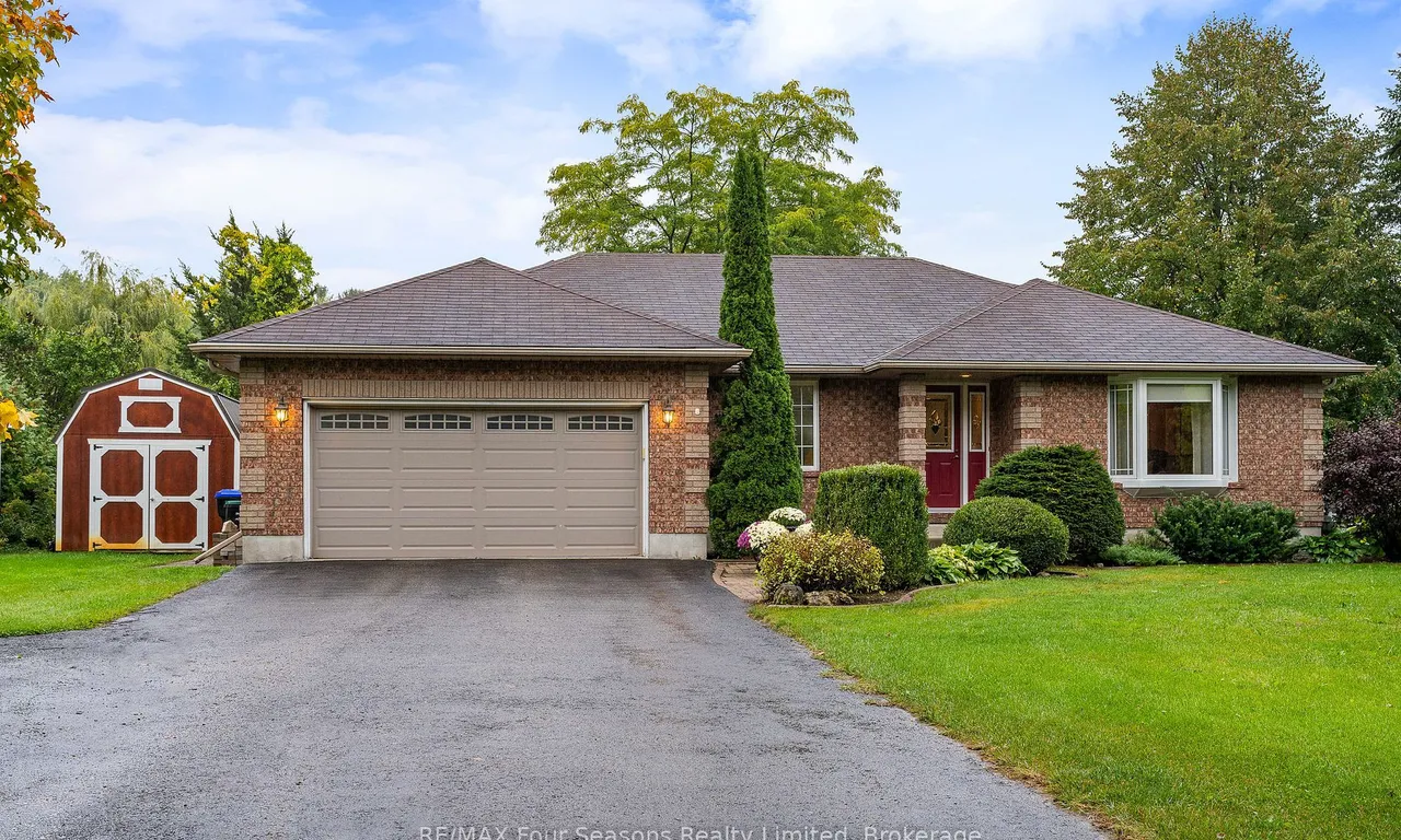 84 Wasaga Sands Dr, Wasaga Beach, ON L9Z 1J2