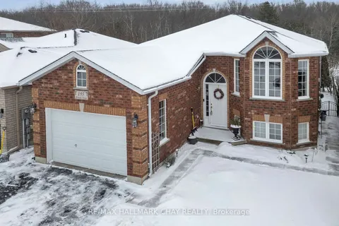 195 Pringle Dr, Barrie, ON L4N 0P7