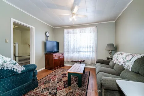 162 Seventh St, Midland, ON L4R 3Z2