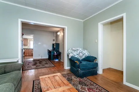 162 Seventh St, Midland, ON L4R 3Z2
