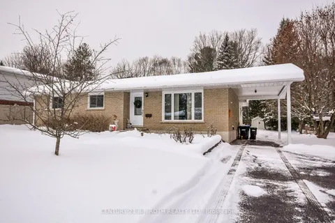 93 Jamieson Cres, Oro-Medonte, ON L3V 6H8