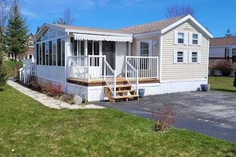 36 Huron Circ, Wasaga Beach, ON L9Y 1X7