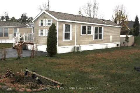 36 Huron Circ, Wasaga Beach, ON L9Y 1X7