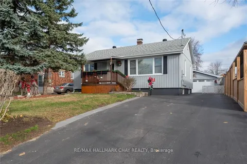 7 Seaforth St, Barrie, ON L4N 3H7