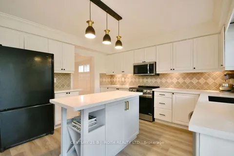 58 Brushwood Cres, Barrie, ON L4N 7G6