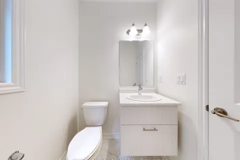 76 Phoenix Blvd, Barrie, ON L9J 0C1