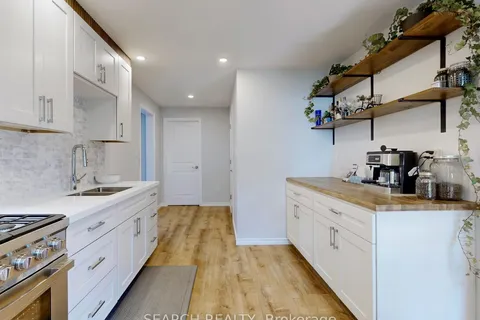 71 Lakeshore Rd, Oro-Medonte, ON L0L 2E0