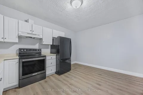 66 Matchedash St, Orillia, ON L3V 4W5