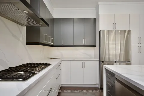 22 Franklin Tr, Barrie, ON L9J 0B1