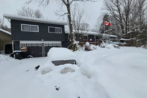 195 Bayview Ave, Tay, ON L0K 1R0