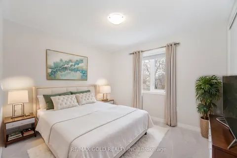 75 Kirkwood Way, Barrie, ON L9J 0K7