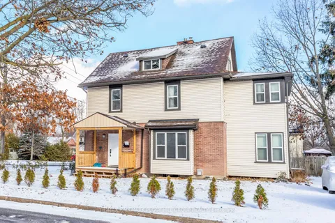 15 Frances St, Barrie, ON L4N 1Z1