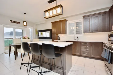 3089 Emperor Dr, Orillia, ON L3V 6H2