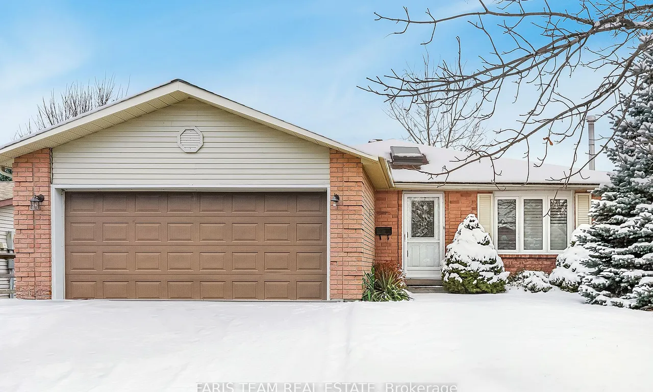 9 Coles St, Barrie, ON L4N 5W8
