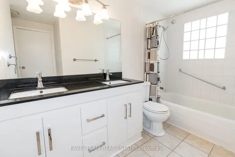 9 Coles St, Barrie, ON L4N 5W8