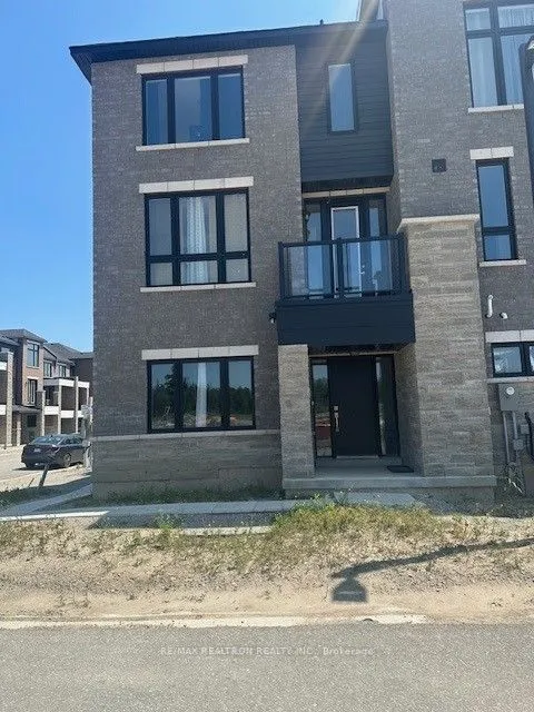 34 Spry Lane, Barrie, ON L4N 0H7