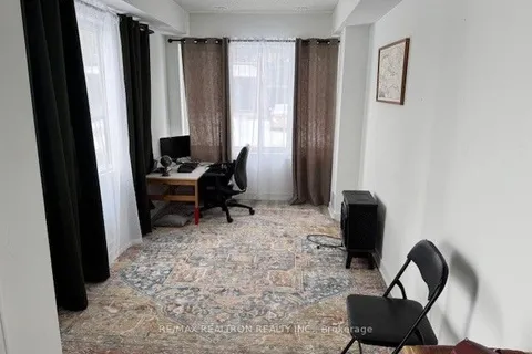 34 Spry Lane, Barrie, ON L4N 0H7