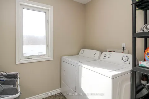 405 BAY Street, Midland, ON L4R 1K7