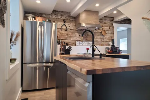 347 Balm Beach Rd, Tiny, ON L0L 2J0