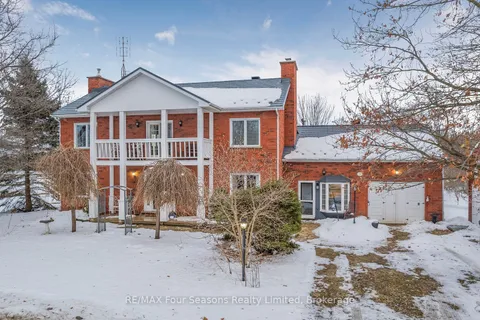 3 Sydenham Tr, Clearview, ON L0M 1H0