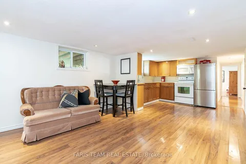 3686 McCarthy Dr, Clearview, ON L0M 1N0