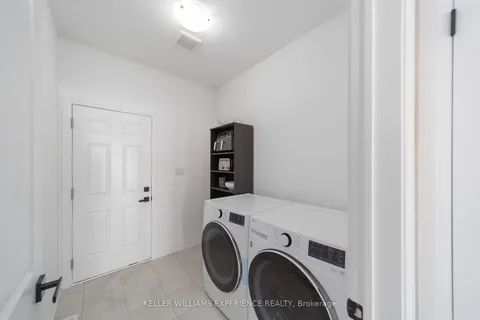 29 HARVEST Cres, Barrie, ON L9J 0T3