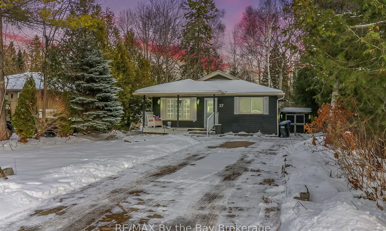 27 50th St, Wasaga Beach, ON L9Z 1X2