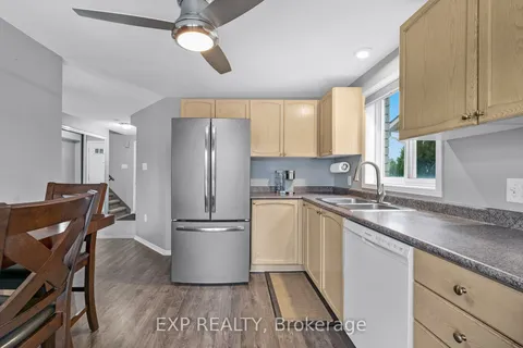 73 Srigley St, Barrie, ON L4N 0L7