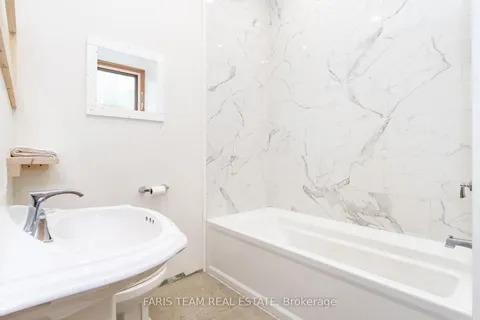 2576 Champlain Rd, Tiny, ON L9M 0C9