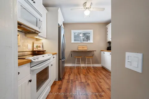 23 Elizabeth St, Clearview, ON L0M 1G0