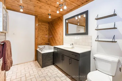 138 Richard St, Tay, ON L0K 2A0