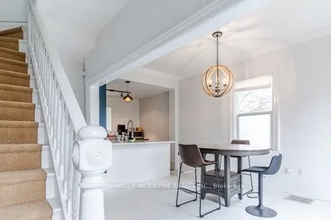 253 Dunlop Street, Barrie, ON L4M 1B6