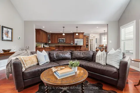 37 MARY JANE Rd, Tiny, ON L0L 2T0