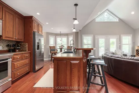 37 MARY JANE Rd, Tiny, ON L0L 2T0