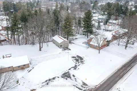 10 Noraline Ave, Springwater, ON L9X 0M8