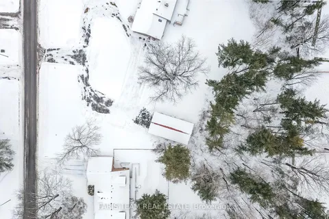 10 Noraline Ave, Springwater, ON L9X 0M8