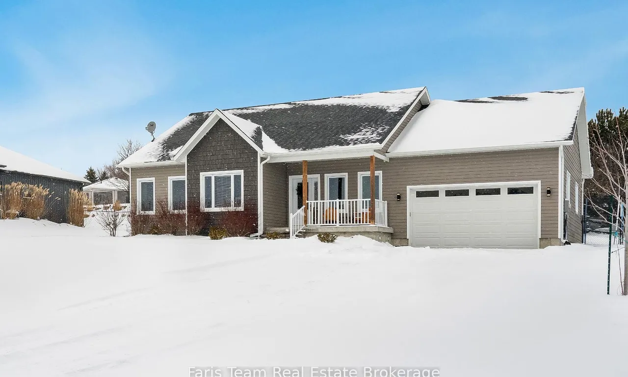 20 Rue Helene, Tiny, ON L9H 0H1