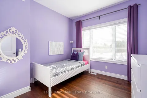 20 Rue Helene, Tiny, ON L9H 0H1