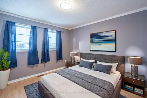 56 Draper Cres, Barrie, ON L4N 6B1