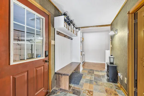 6184 County 9 Rd, Clearview, ON L0M 1N0