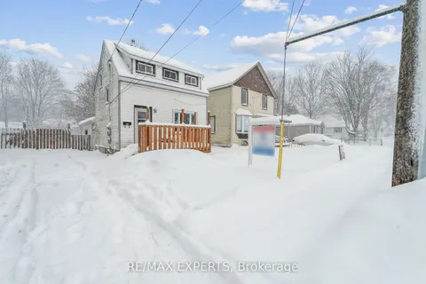 282 Gill St, Orillia, ON L3V 4K4