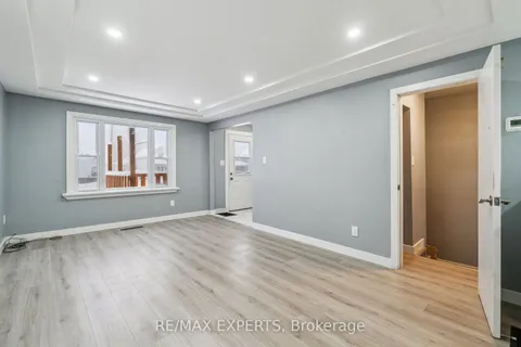 282 Gill St, Orillia, ON L3V 4K4